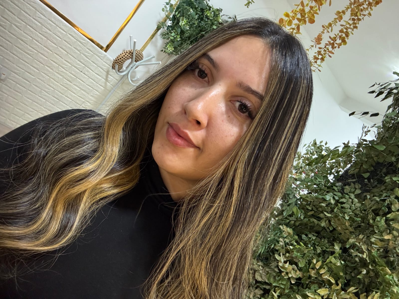 Especialista em Mechas e luzes no Vila Bossi, Louveira | Espaço Favorita Especialista em Mechas e luzes no Vila Bossi, Louveira | Espaço Favorita
