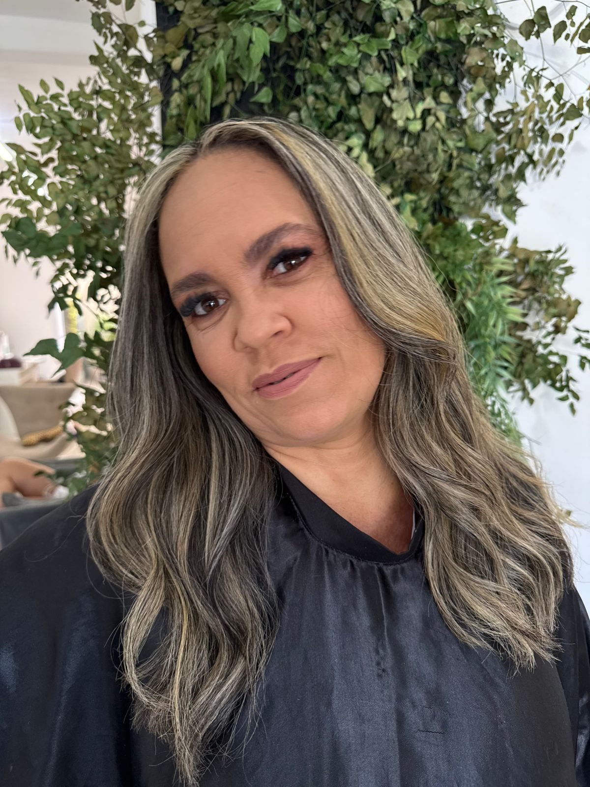 Especialista em Mechas e luzes no Vila Bossi, Louveira | Espaço Favorita Especialista em Mechas e luzes no Vila Bossi, Louveira | Espaço Favorita