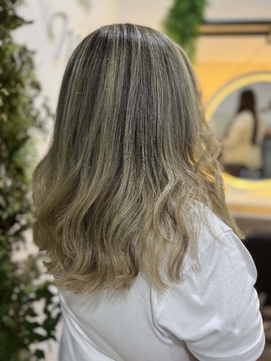 Especialista em Mechas e luzes no Vila Bossi, Louveira | Espaço Favorita Especialista em Mechas e luzes no Vila Bossi, Louveira | Espaço Favorita